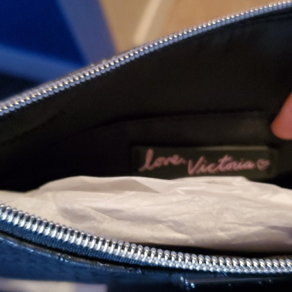 NWT Victoria Secret Wristlet - Picture 4 of 5